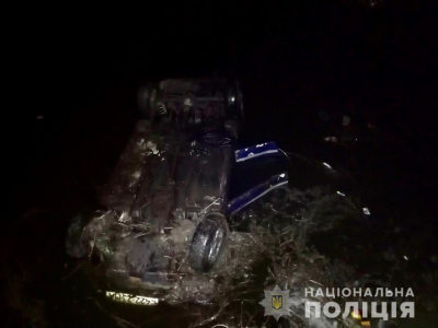 На Уманщині авто з’їхало у ставок, загинуло троє осіб