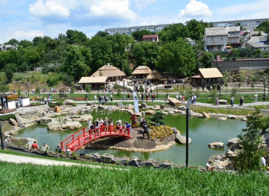 Фентезі-парк «Нова Софіївка» в Умані відновив свою роботу